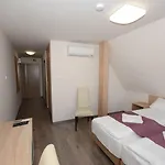 Hevizi Topark Panzio 3*
